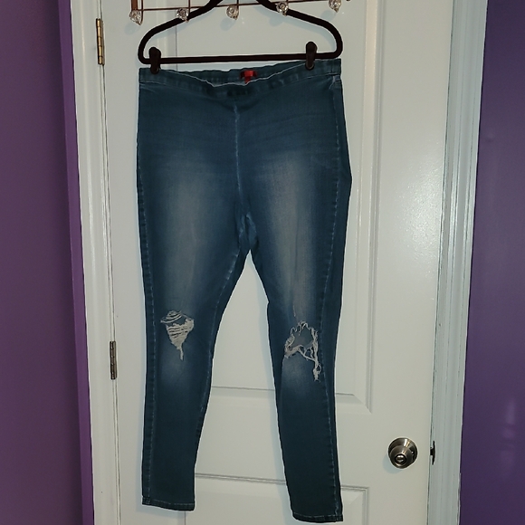 Jennifer Lopez Medium  Blue Distressed Skinny Jeans Sz: 14 - Picture 1 of 5